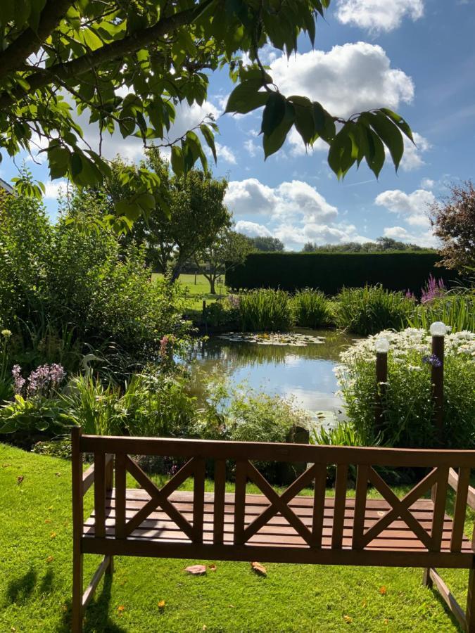 Bramble Lodge Glamping لاوث المظهر الخارجي الصورة